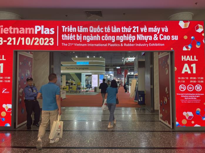 云浮鸿志新材人打卡越南橡塑展会 云浮鸿志新材人打卡越南橡塑展会